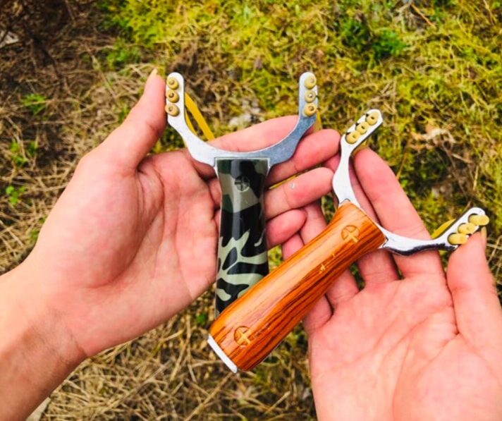 Atiradeira Estilingue Baladeira Profissional Slingshot 1261